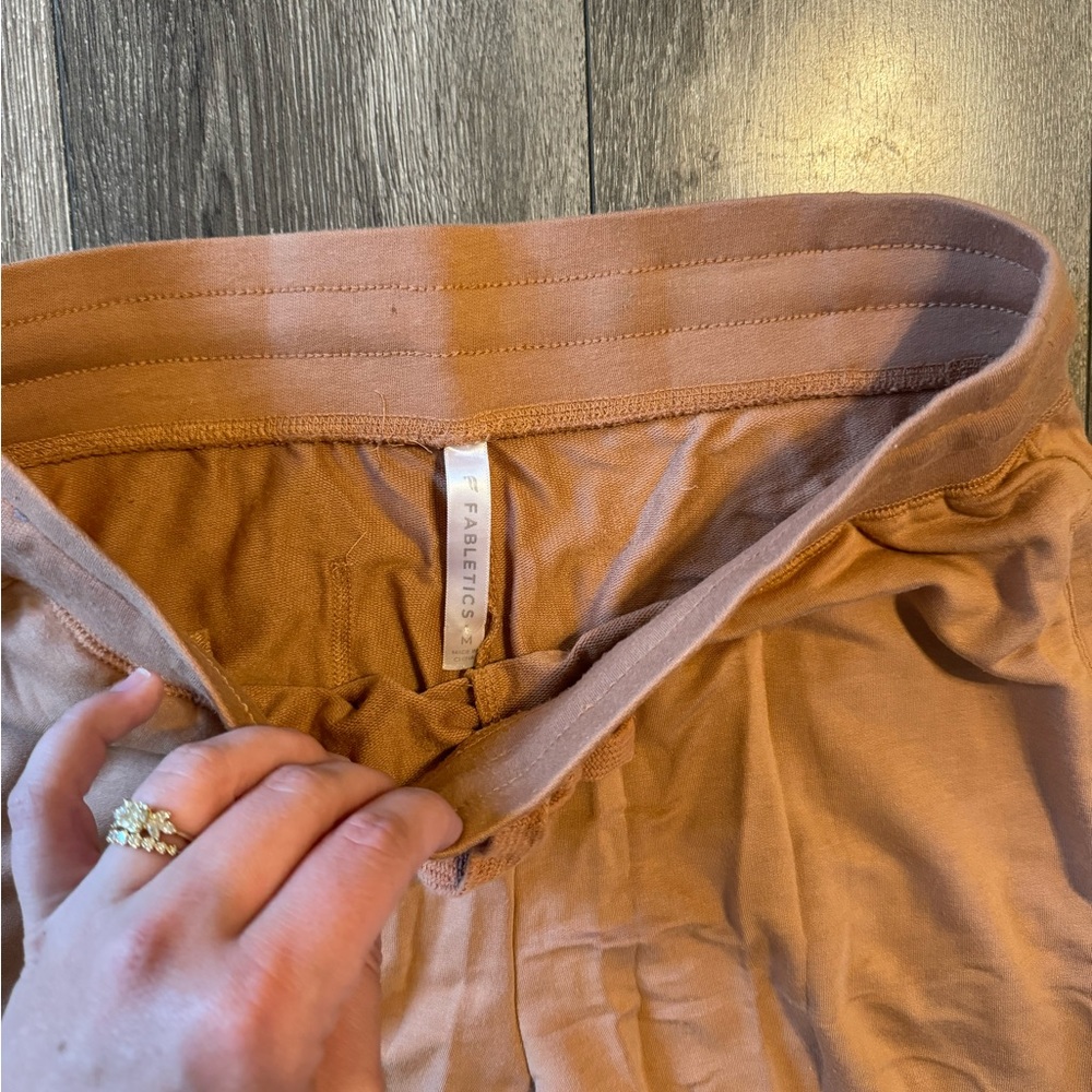 Fabletics joggers - Picture 2 of 3